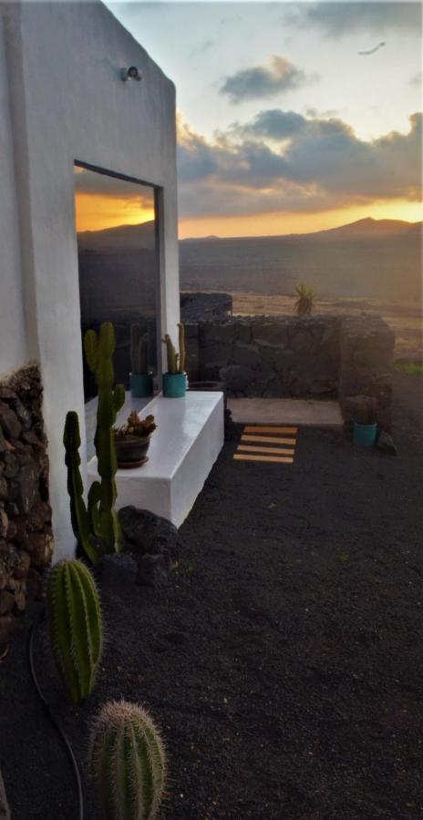 El Refugio Daire Famara Dış mekan fotoğraf